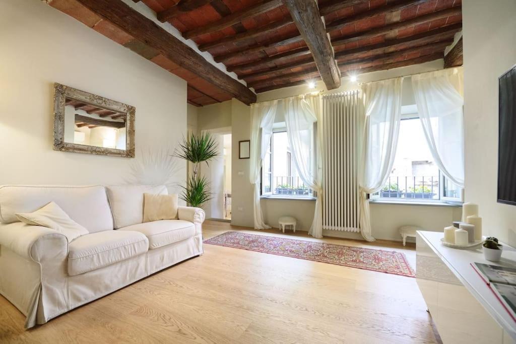 Corte Paolina - Charming Courtyard Inside Lucca Esterno foto