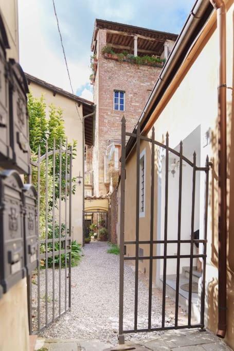 Corte Paolina - Charming Courtyard Inside Lucca Esterno foto